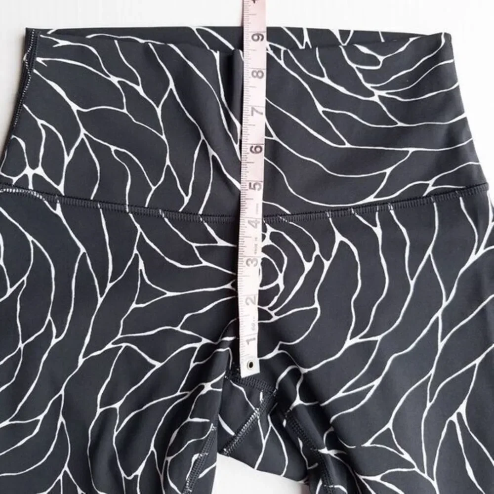 Lululemon Wunder Under Hi Rise 1/2 Tight Womens 4 Rose Alpine White Black W6AGFS